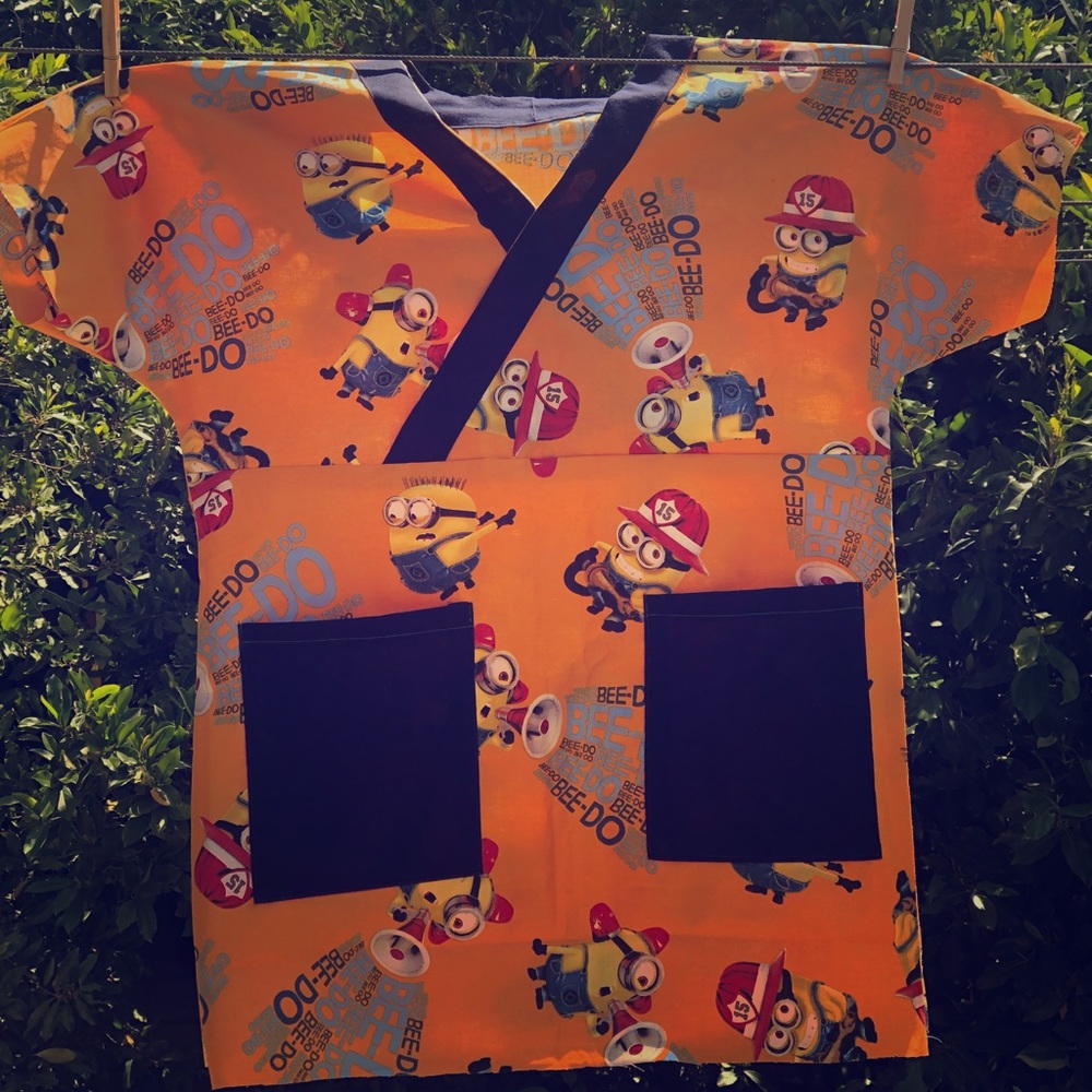 scrub top  (SOLD)